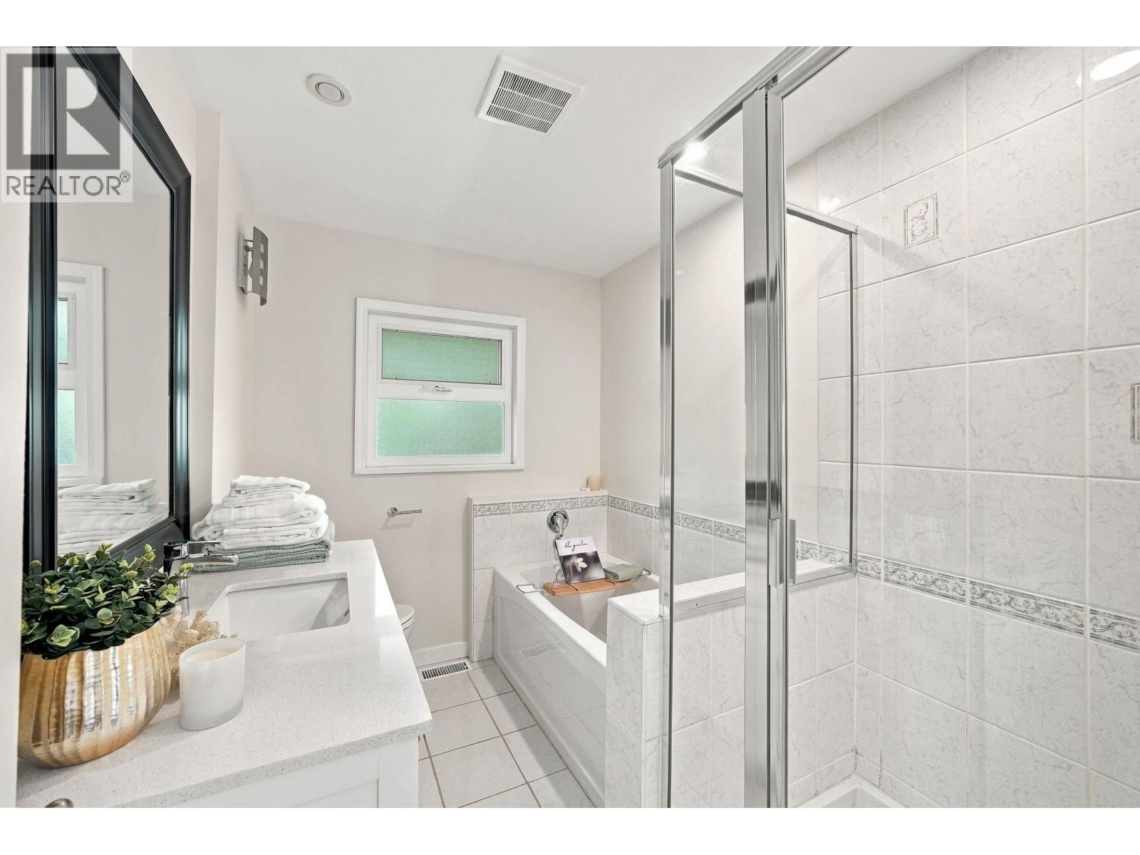 Photo of 2519 EAST ROAD 24