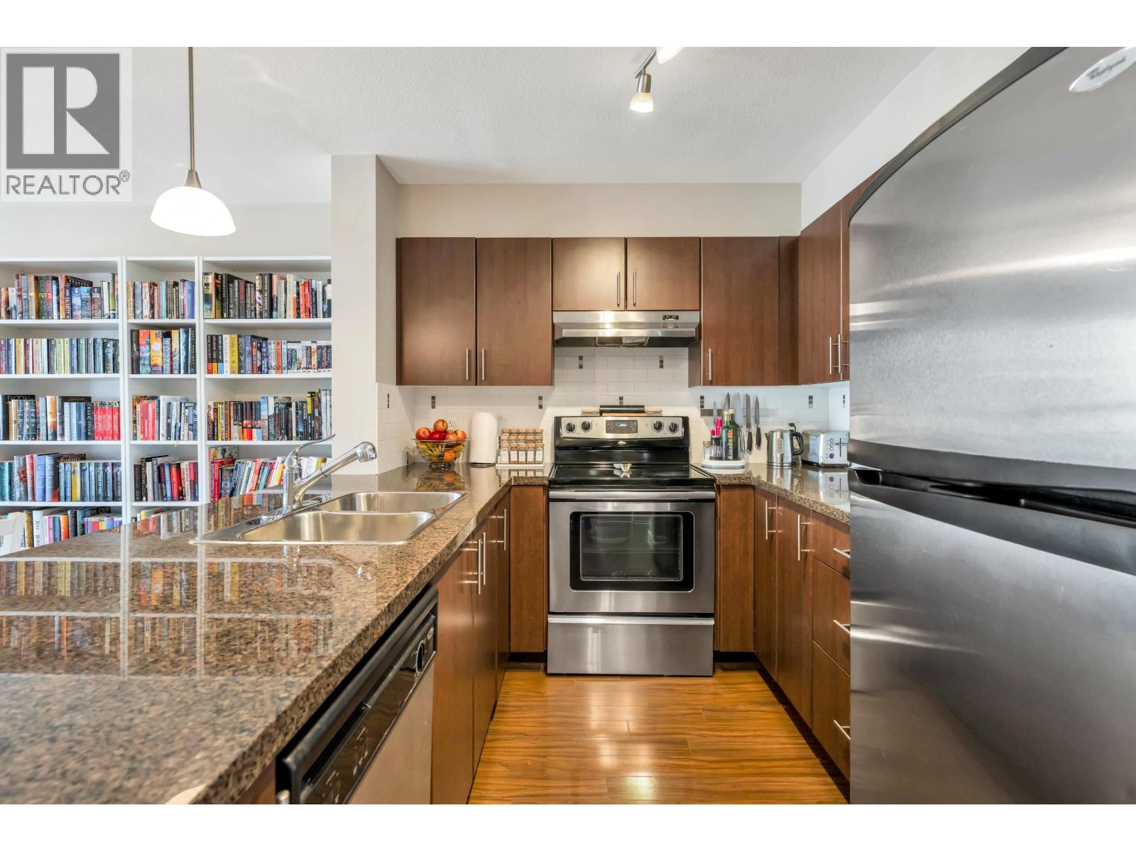 Photo of 327 12085 228 STREET 15
