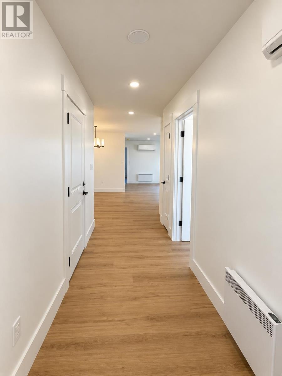 381 Norwood photo 4