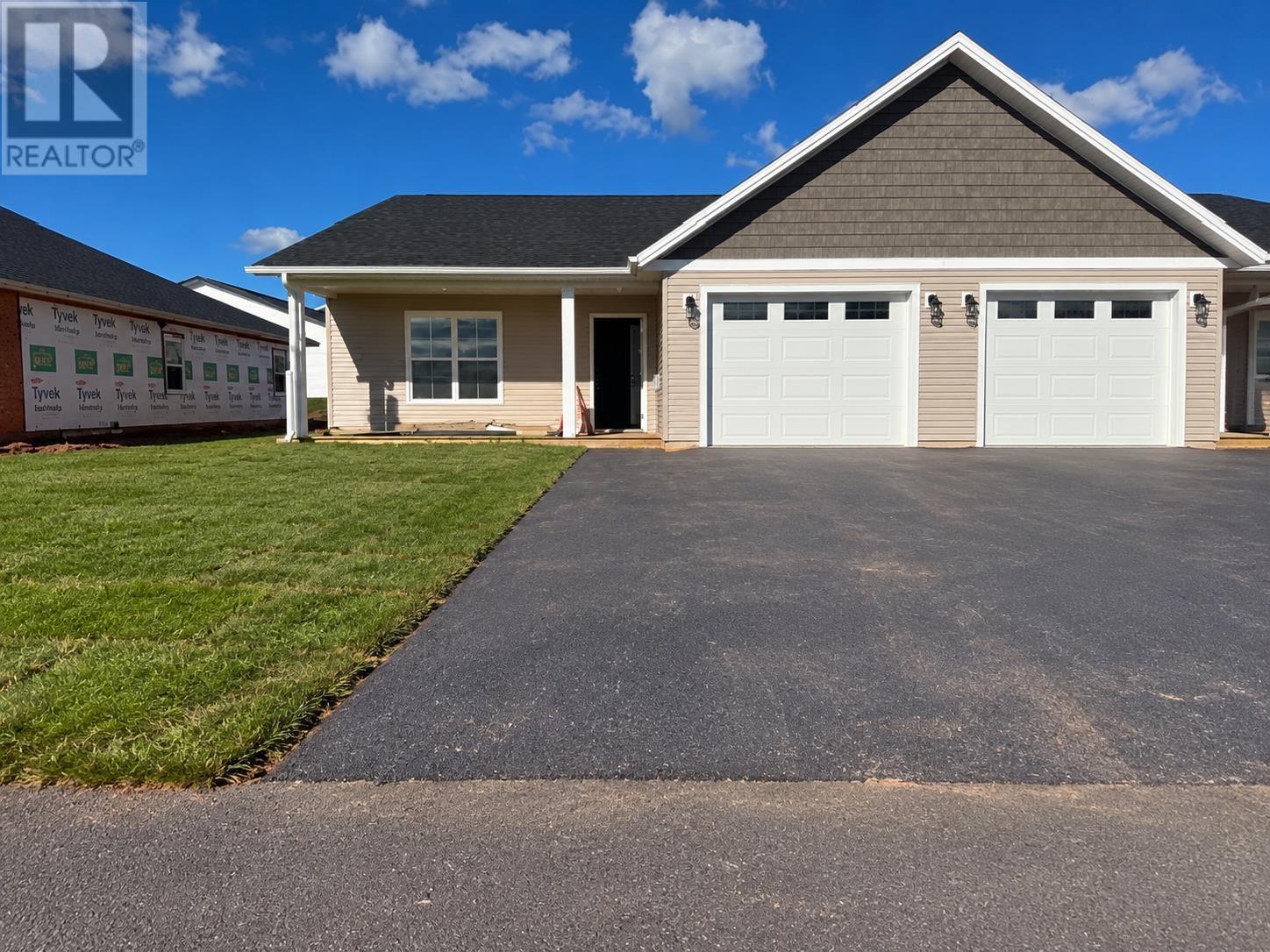 381 Norwood photo 2