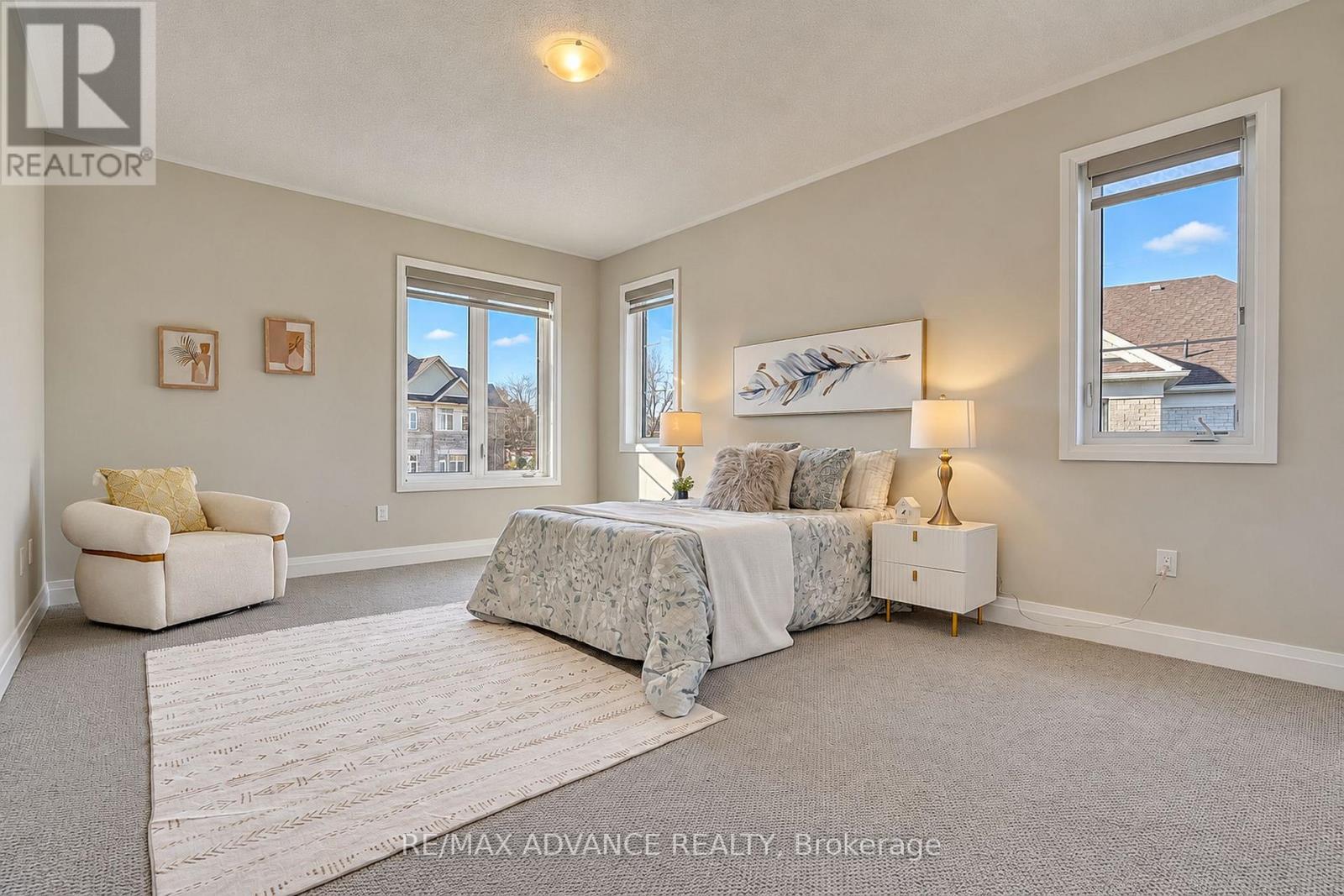 15 Kenneth Campbell Court, Aurora, ON photo 38