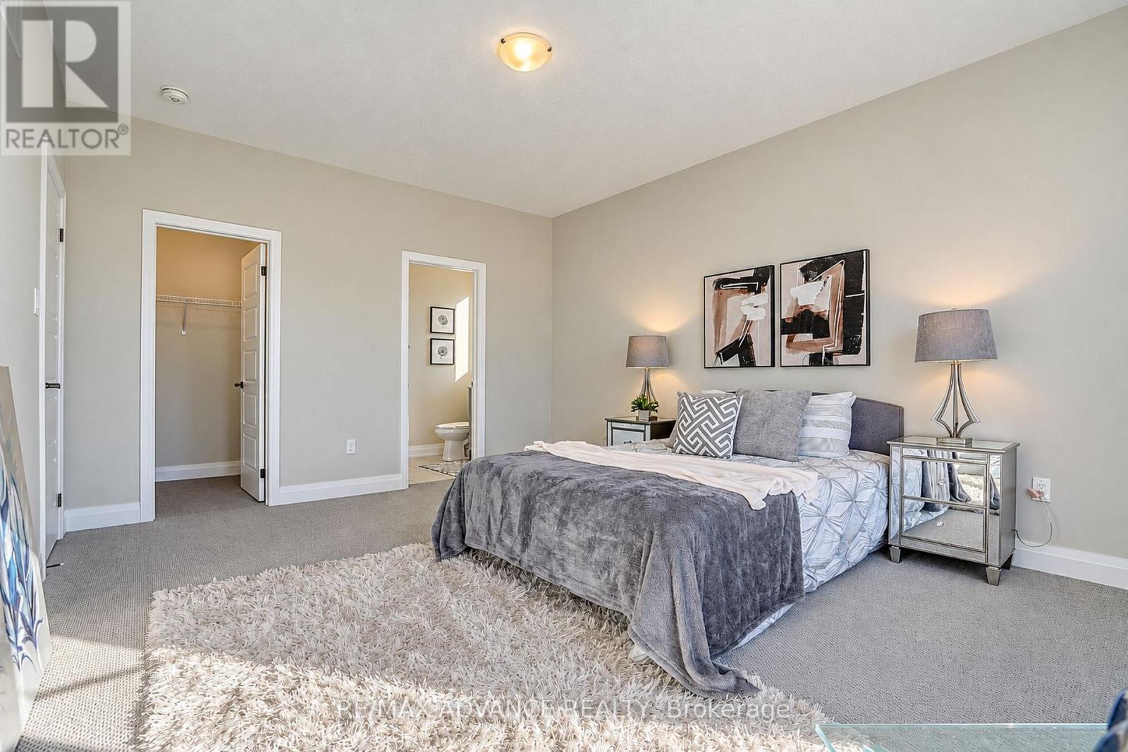 15 Kenneth Campbell Court, Aurora, ON photo 43