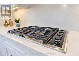 15 Kenneth Campbell Court, Aurora, ON L4G5Z4 Photo 14