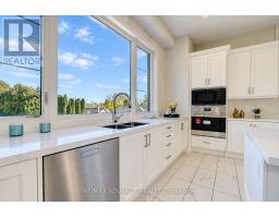 15 Kenneth Campbell Court, Aurora, ON L4G5Z4 Photo 17