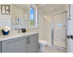 15 Kenneth Campbell Court, Aurora, ON L4G5Z4 Photo 41