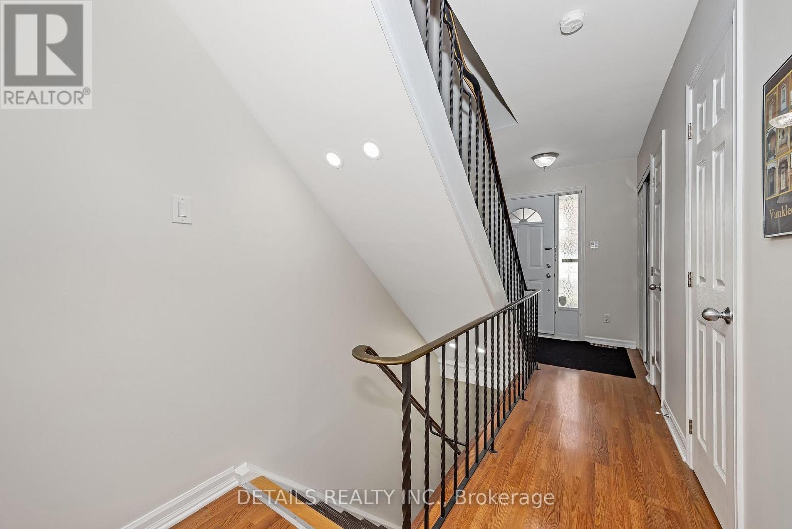 Condos for Sale in Ottawa – 67 – 1852 AXMINSTER COURT, Ottawa – By Peter Sagos - Image 27