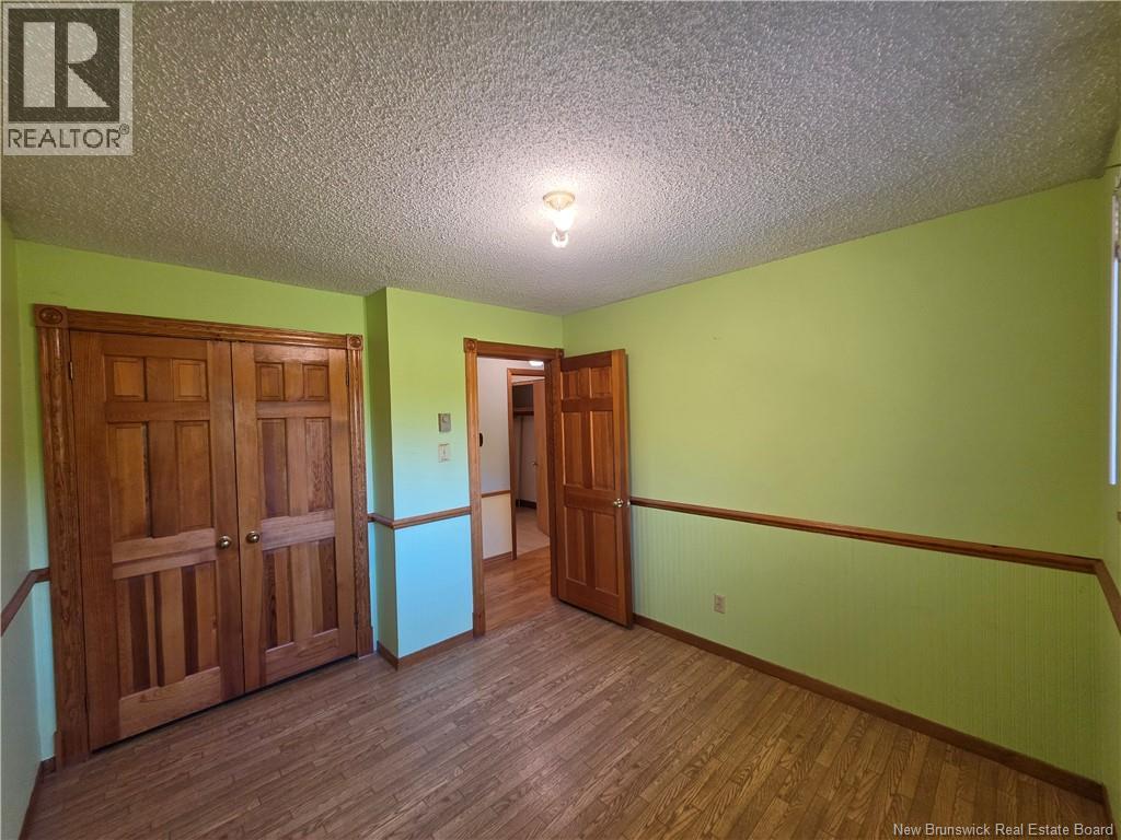 Photo 16 of 42