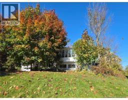 715 Clements Drive, photo 2