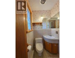 2pc Bath in Primary