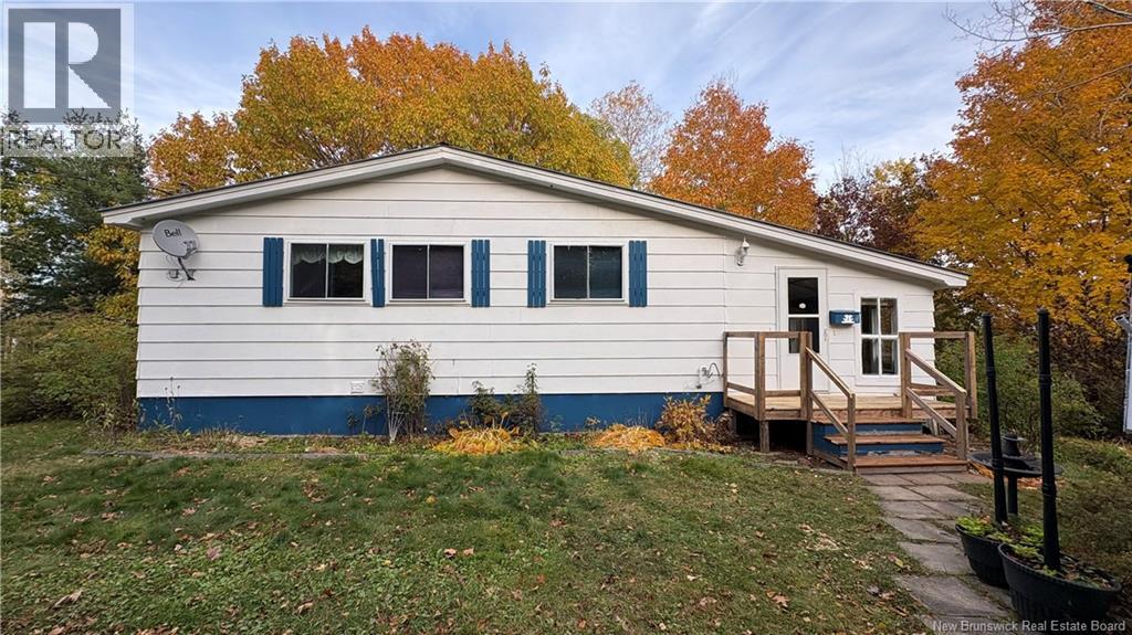 80 Taylor Lane photo 3