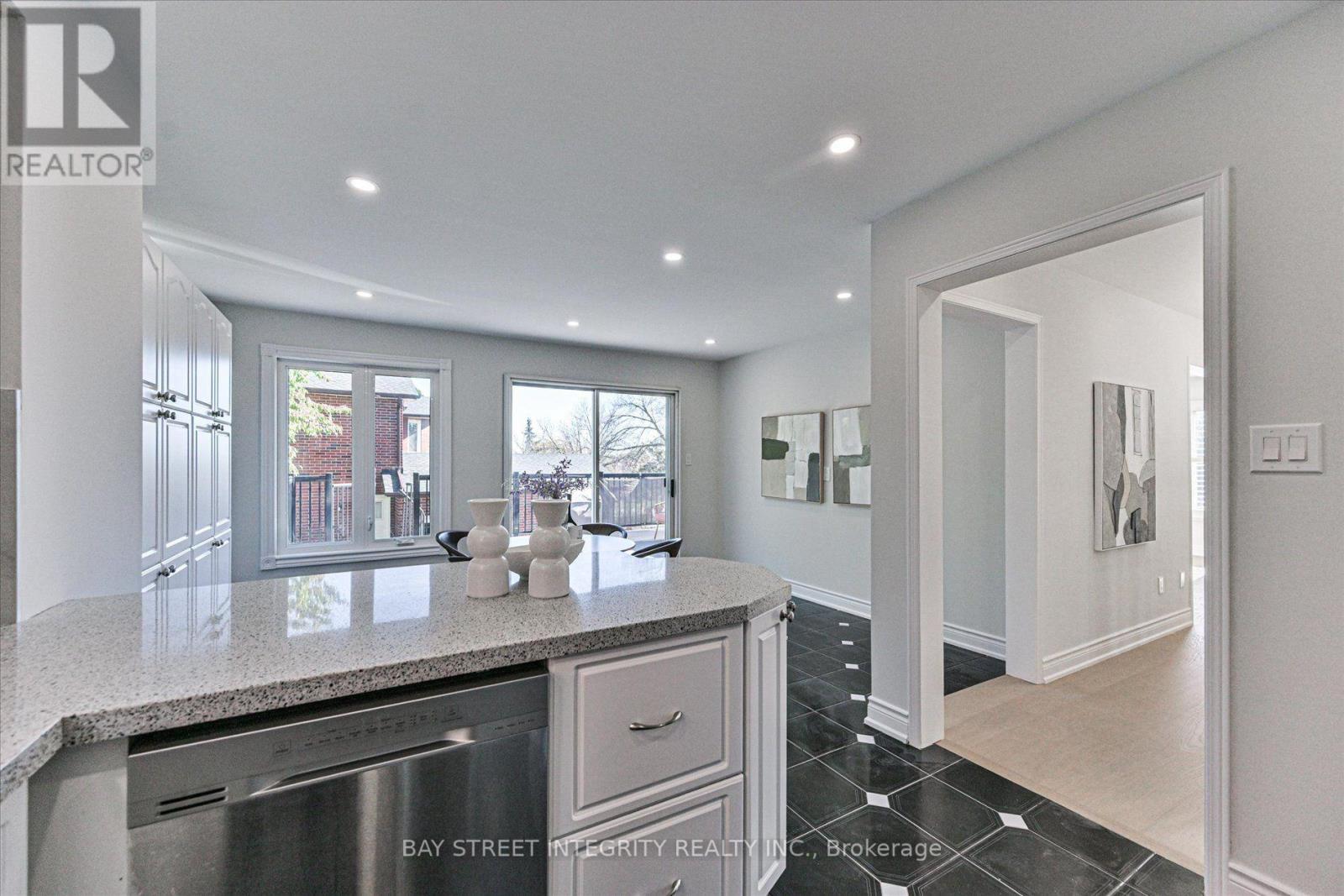 1225 Winterbourne Drive, Oakville, ON photo 15