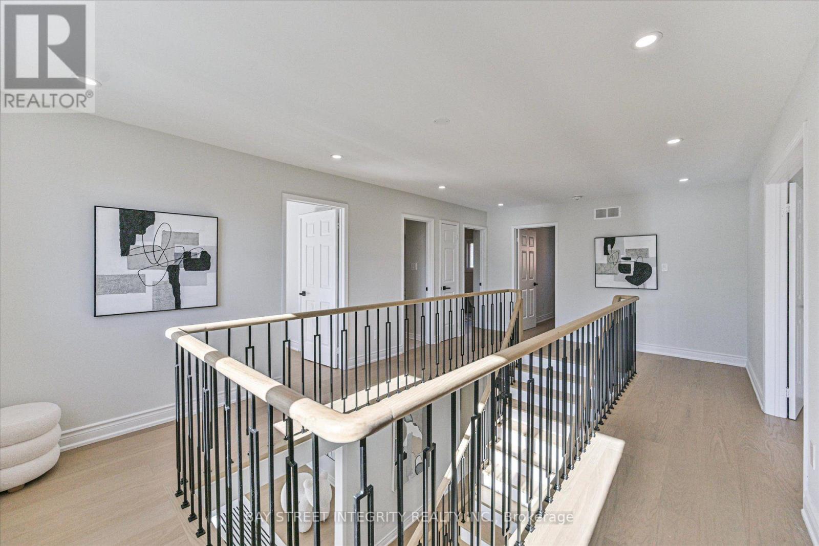 1225 Winterbourne Drive, Oakville, ON photo 24
