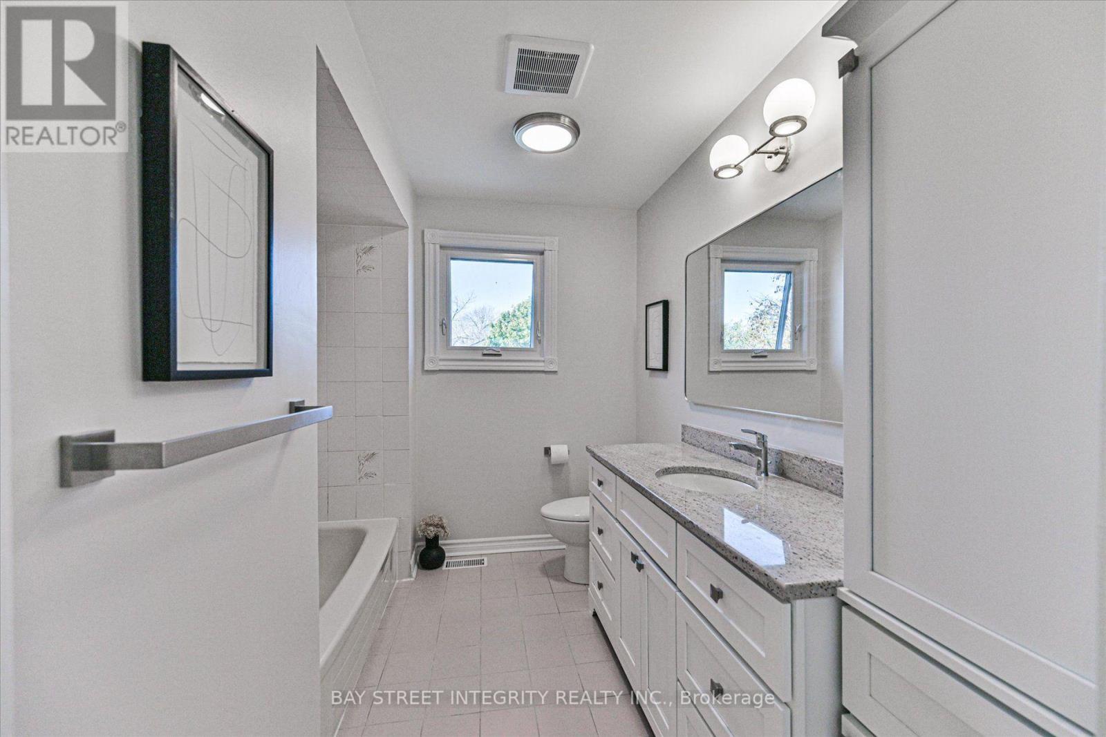 1225 Winterbourne Drive, Oakville, ON photo 32