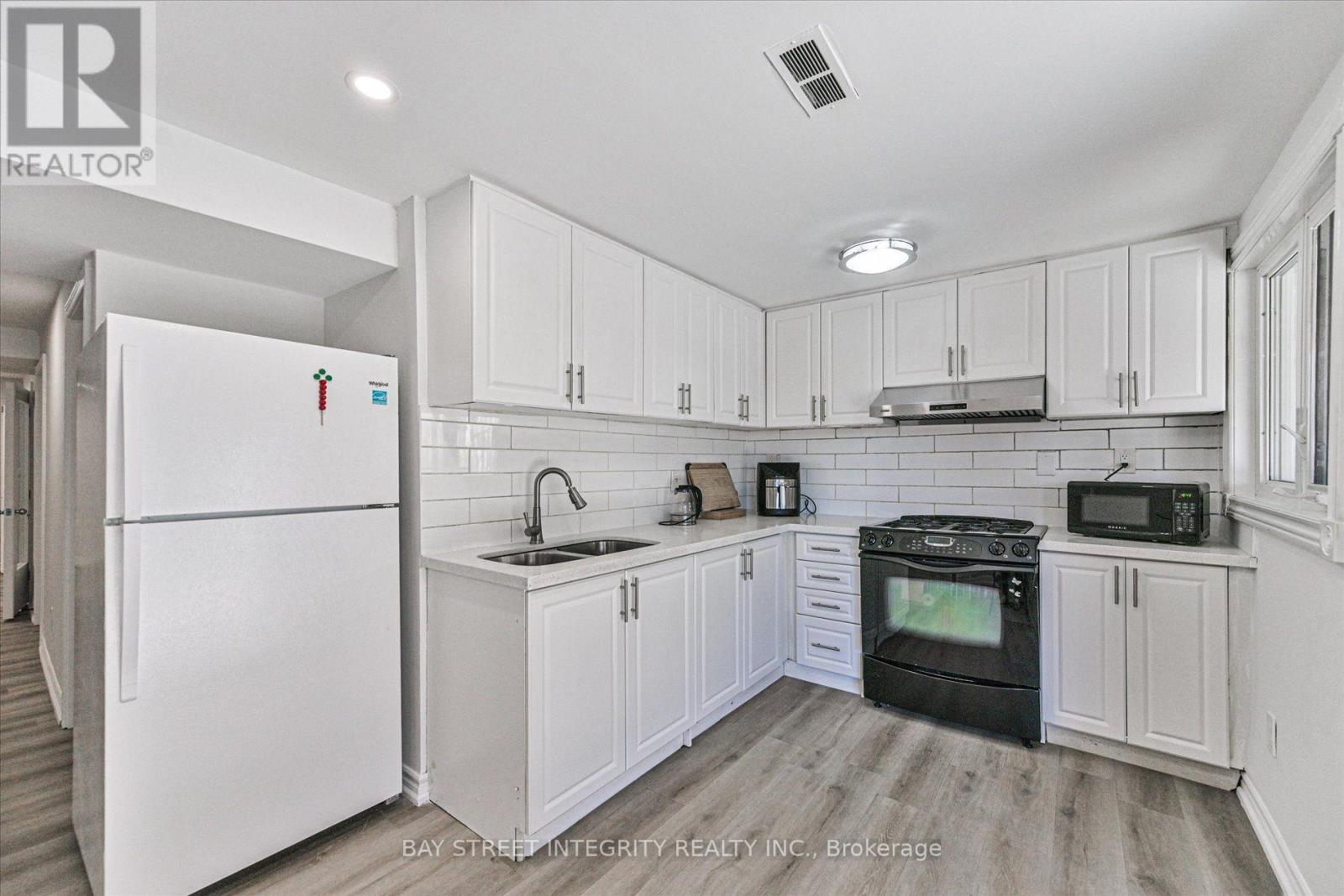 1225 Winterbourne Drive, Oakville, ON photo 40