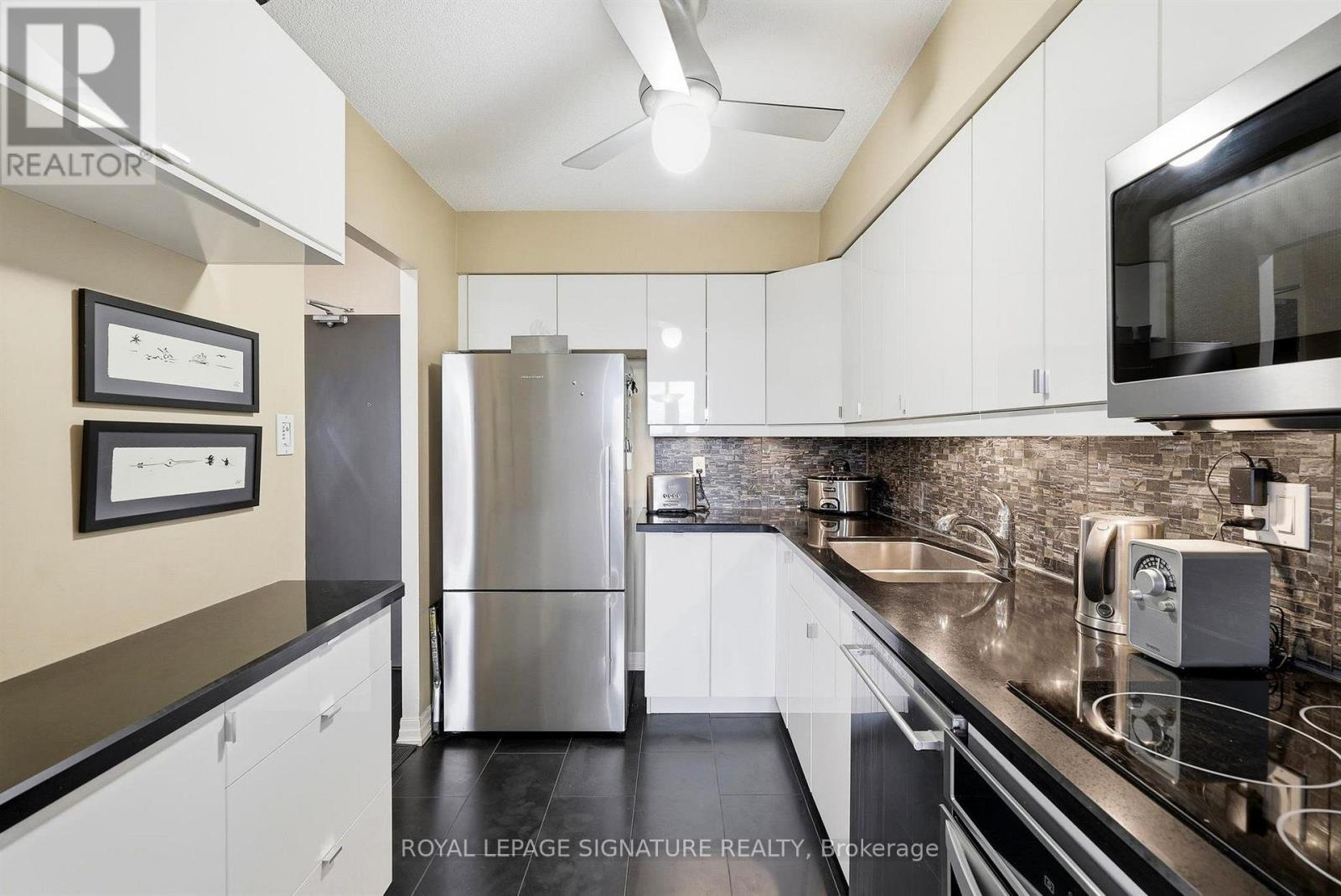 419- 35 Ormskirk Avenue, Toronto, ON photo 16