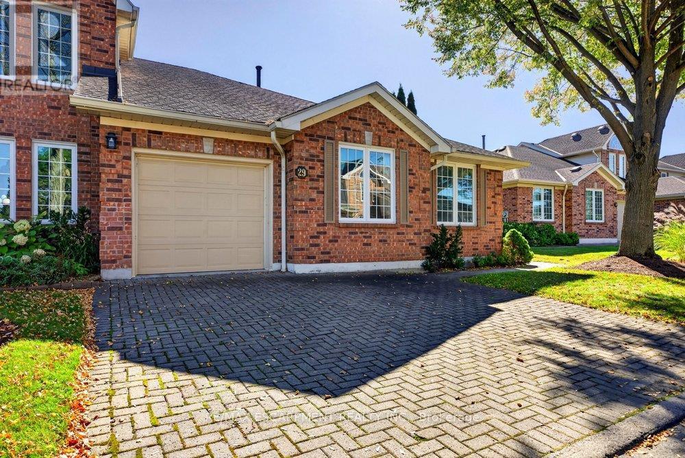 29- 141 Welland Vale Road, St. Catharines, ON photo 2