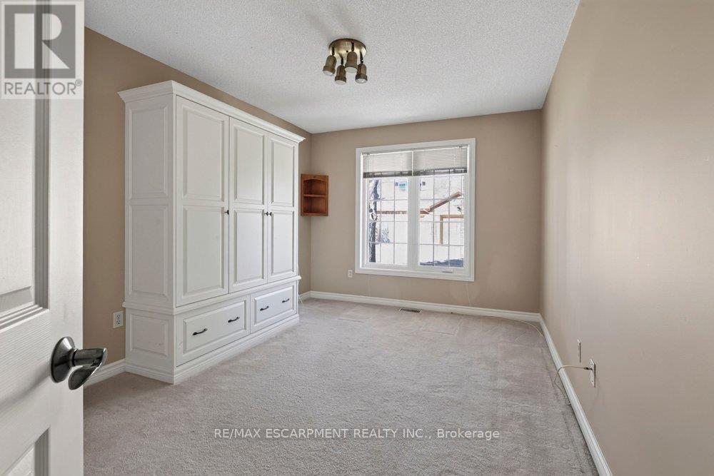 29- 141 Welland Vale Road, St. Catharines, ON photo 20