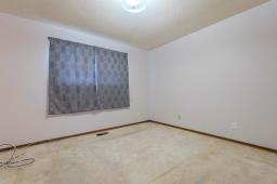 29 Carberry Crescent, Winnipeg, MB R2Y0K3 Photo 7