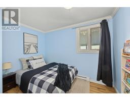 82 Highland Drive thumbnail 18