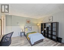 82 Highland Drive thumbnail 35
