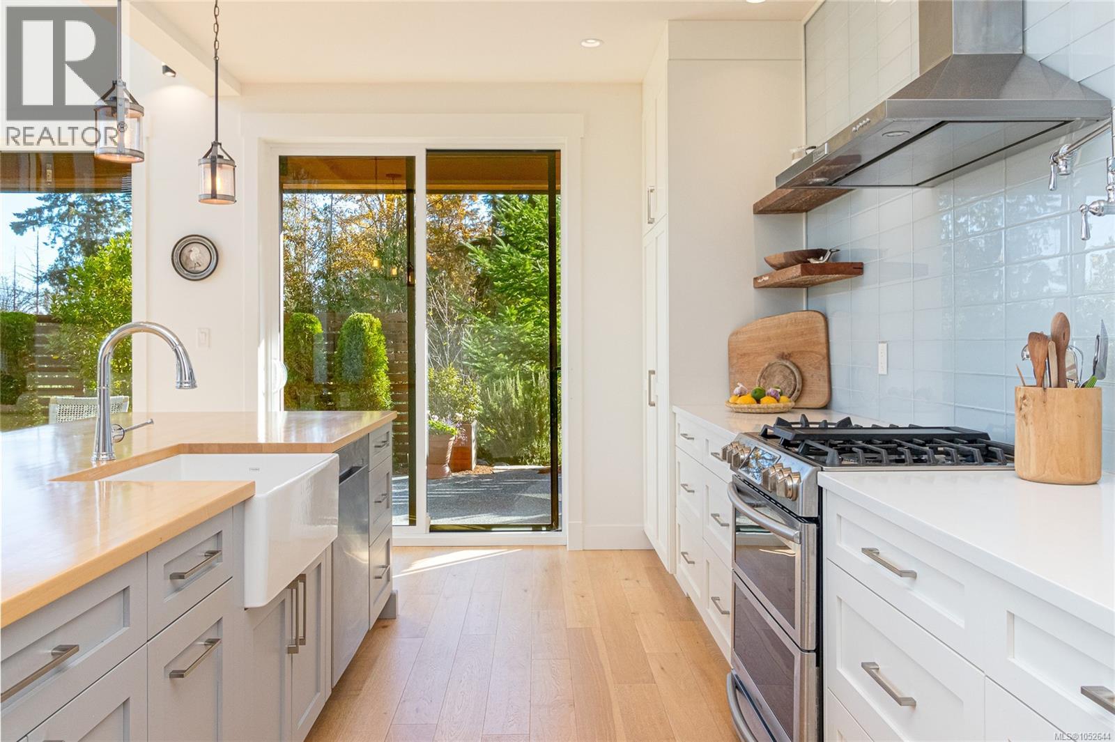 672 Mill Bay Pl - 24