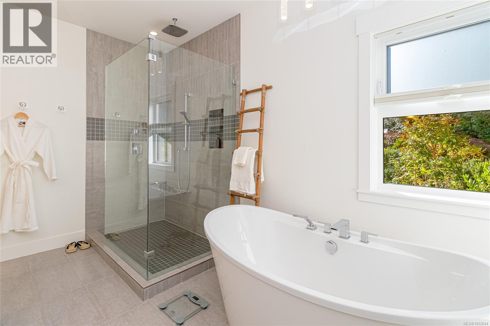 672 Mill Bay Pl, Mill Bay - Image 1
