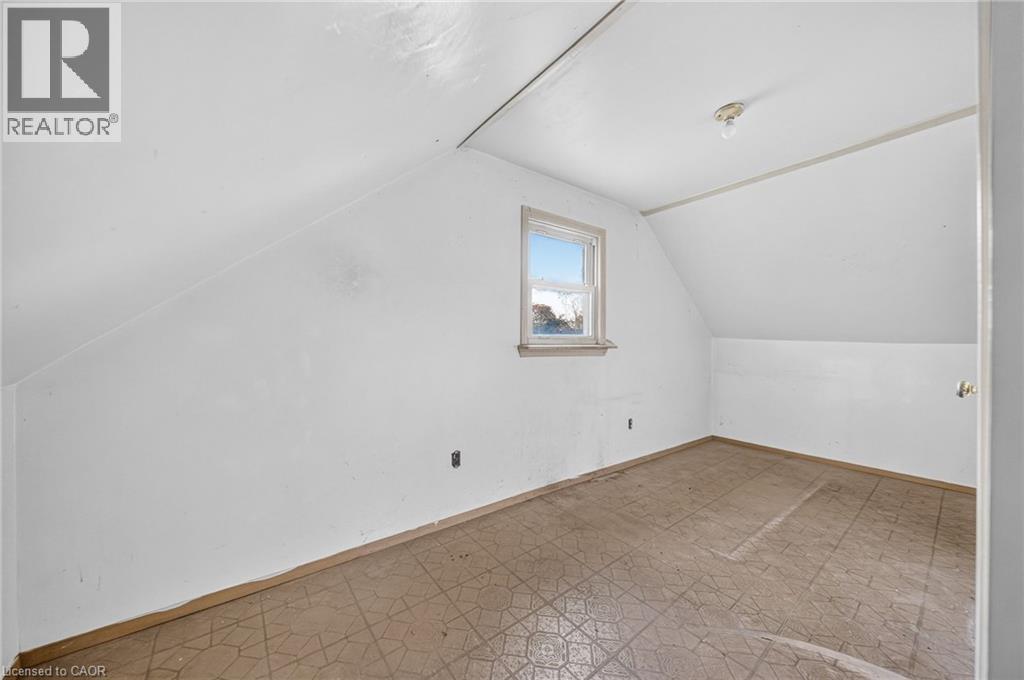 439 ALICE Avenue, Kitchener — photo 12