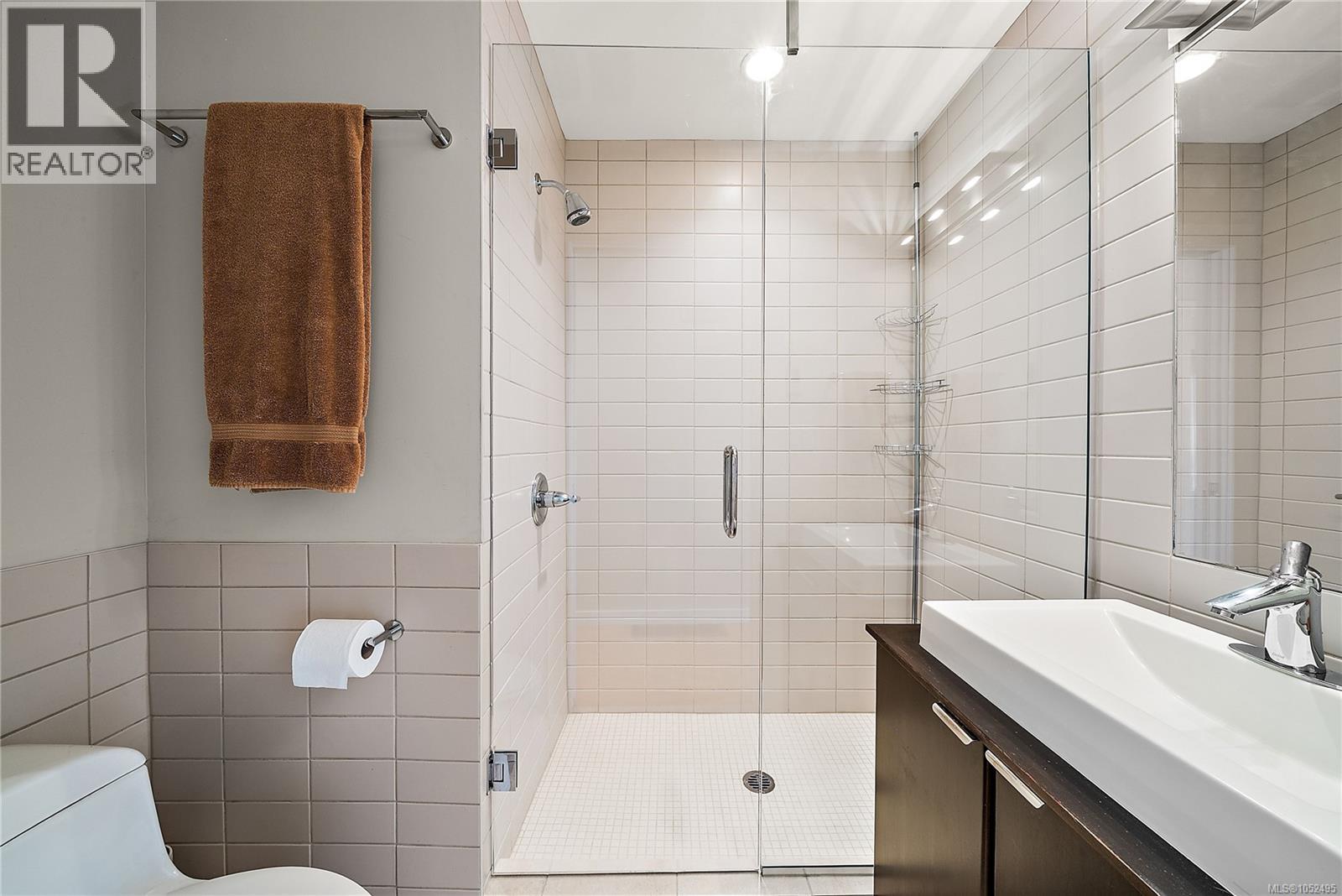 453 Monterey Ave - 22