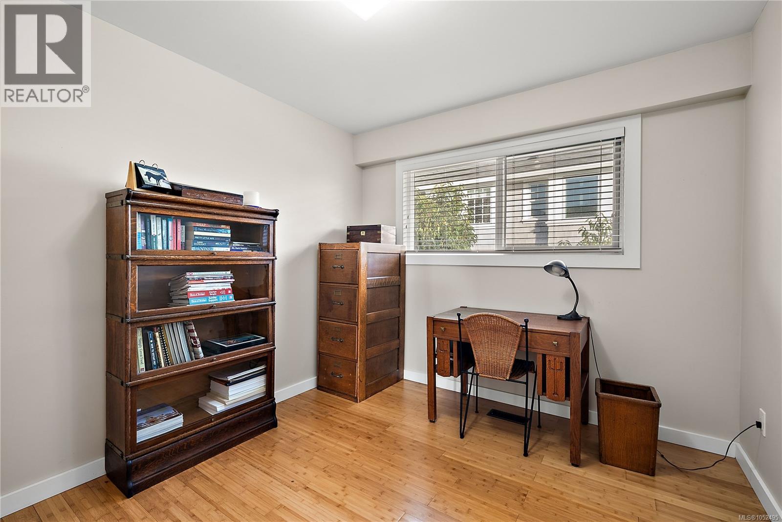 453 Monterey Ave - 27