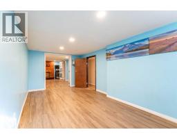 2018 Cottonwood Crescent Se, Calgary, AB T2B1T1 Photo 23