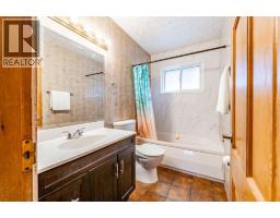 2018 Cottonwood Crescent Se, Calgary, AB T2B1T1 Photo 16