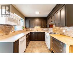Primary Bedroom - 2018 Cottonwood Crescent Se, Calgary, AB T2B1T1 Photo 6