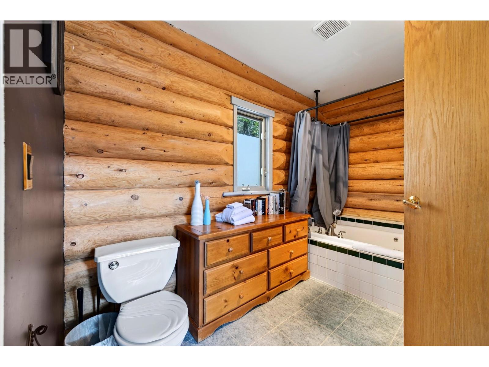 2405 95 Highway - 39