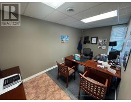 B - 1040 Gardiners Road, Kingston, ON K7P0G1 Photo 6