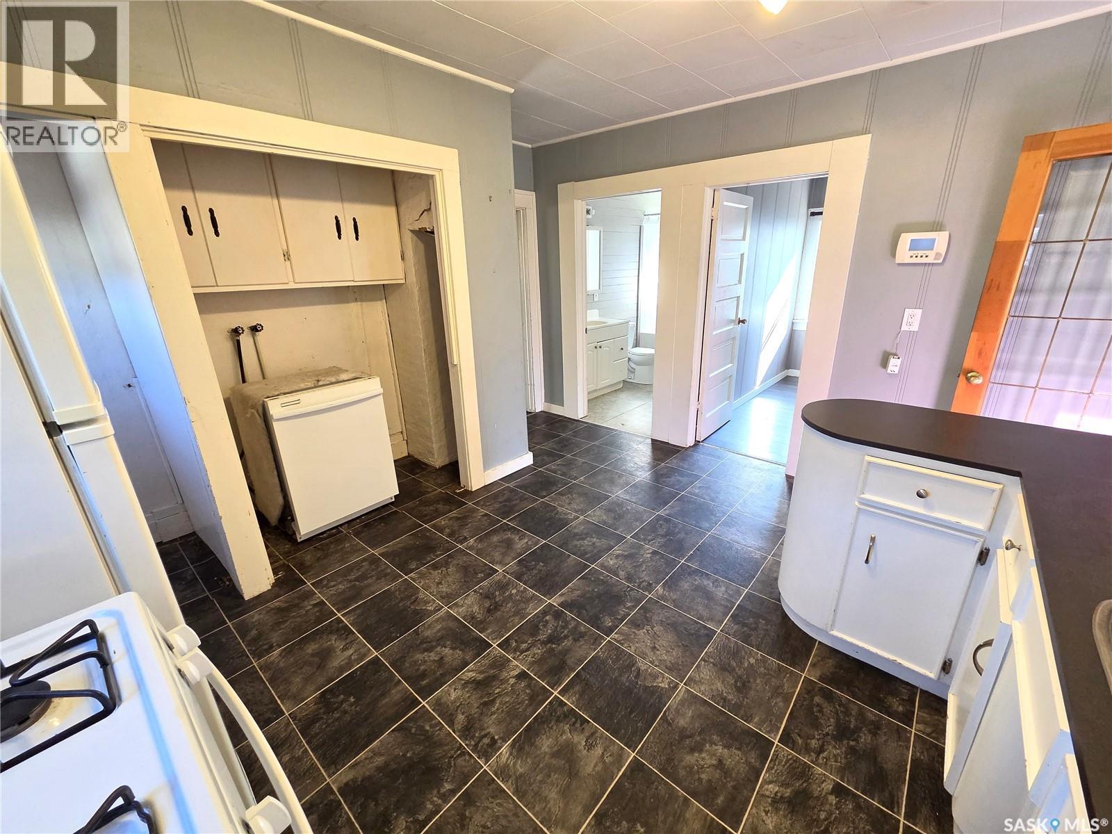 414 Young STREET, Bienfait — photo 9