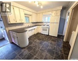 4pc Bathroom - 414 Young Street, Bienfait, SK S0C0M0 Photo 6