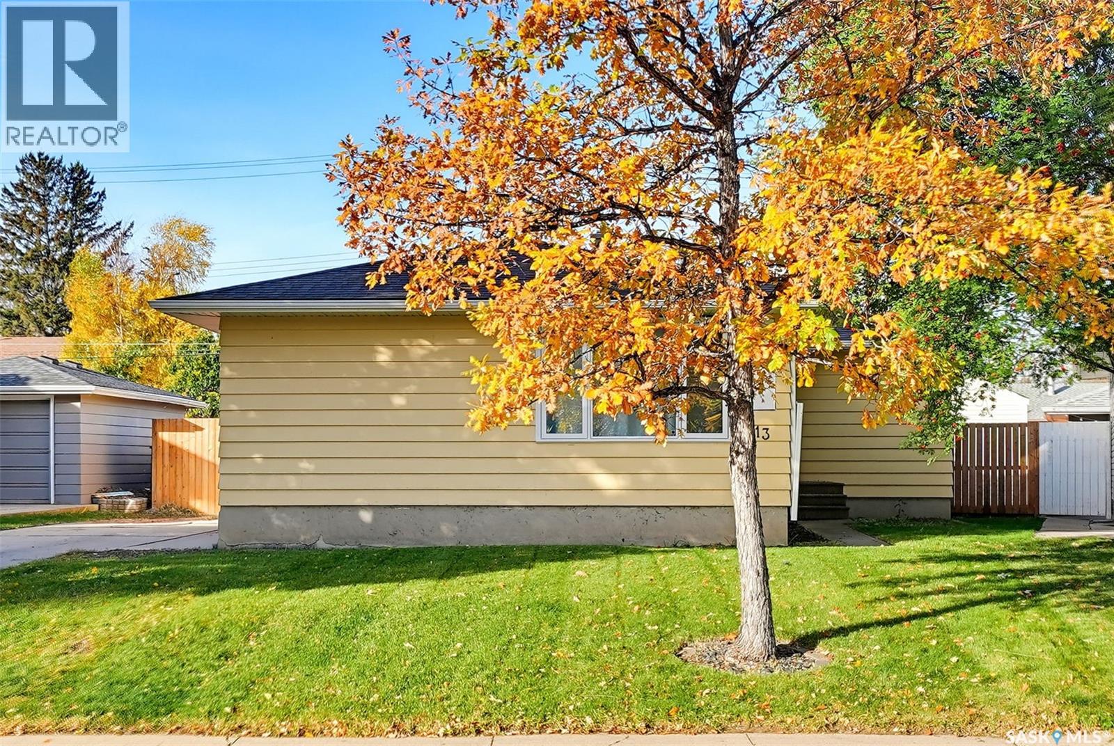 13 Stewart AVENUE, Saskatoon — photo 2