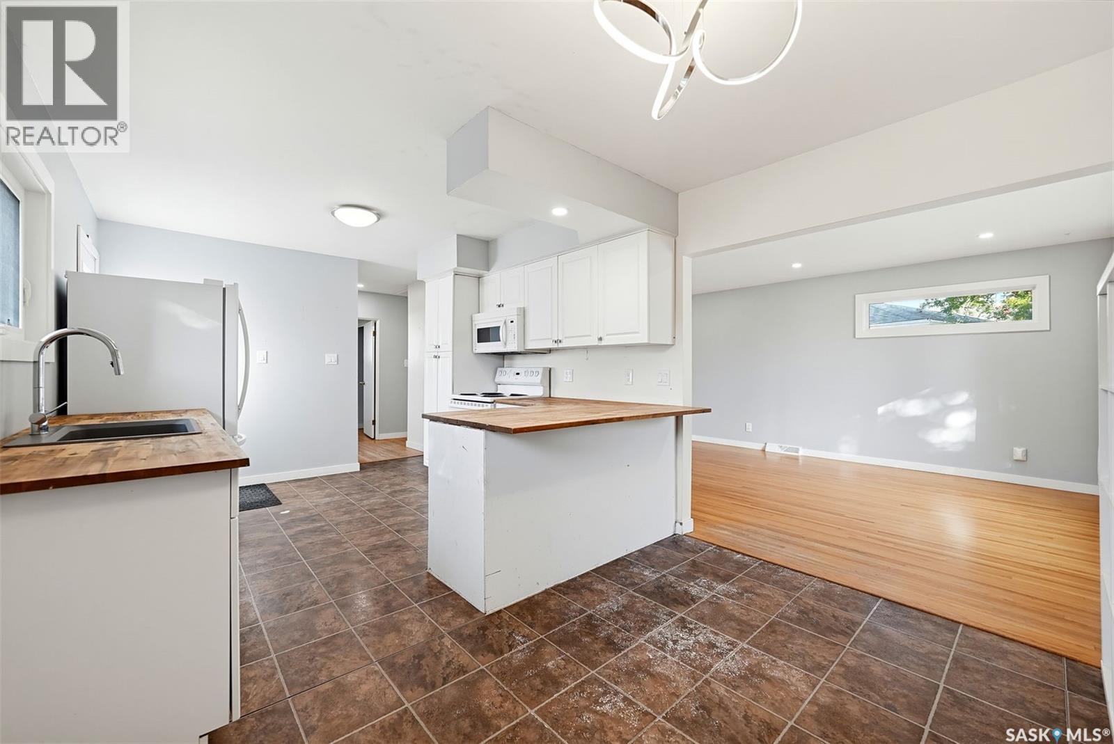 13 Stewart AVENUE, Saskatoon — photo 8