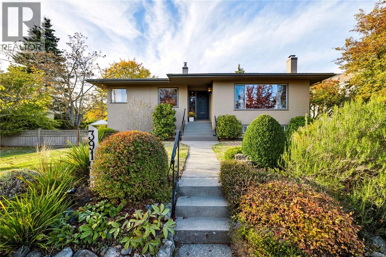  3910 Scolton Road, Saanich