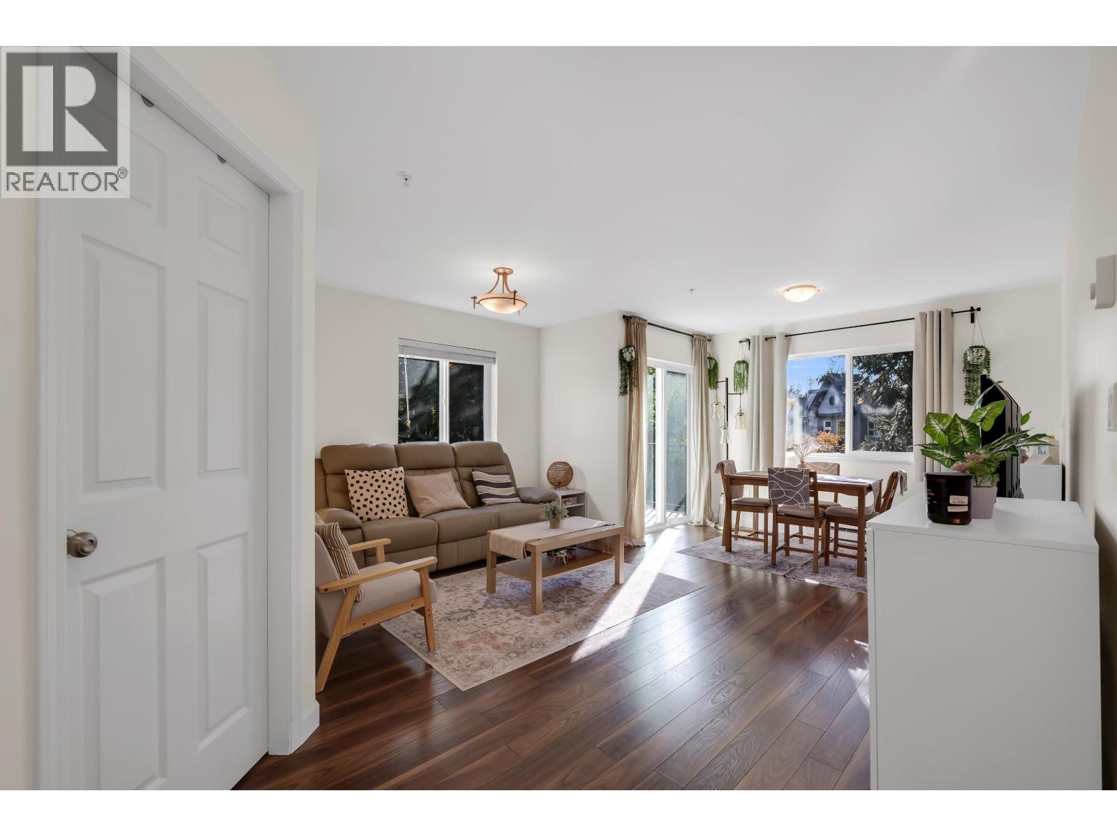 Photo of B307 40120 WILLOW CRESCENT 12