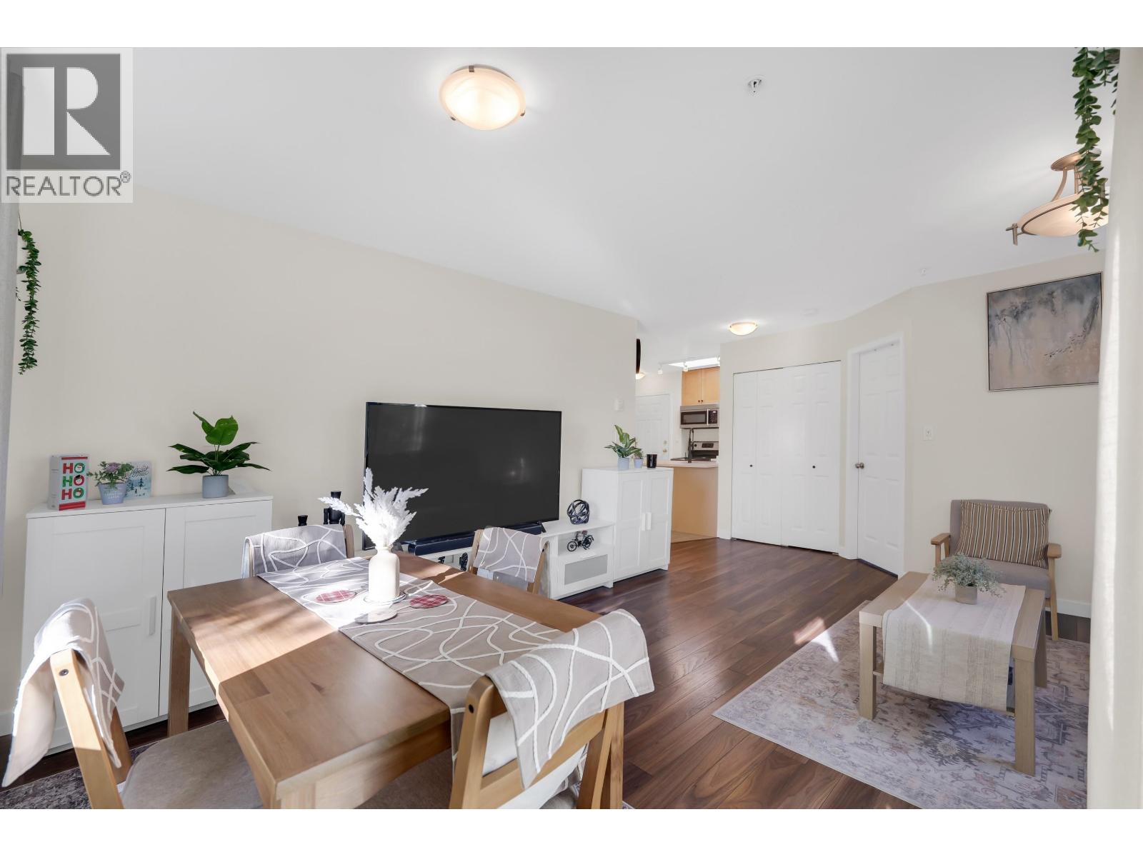 Photo of B307 40120 WILLOW CRESCENT 13