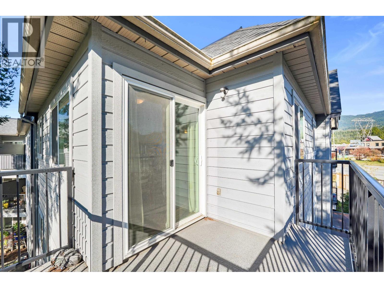 Photo of B307 40120 WILLOW CRESCENT 16