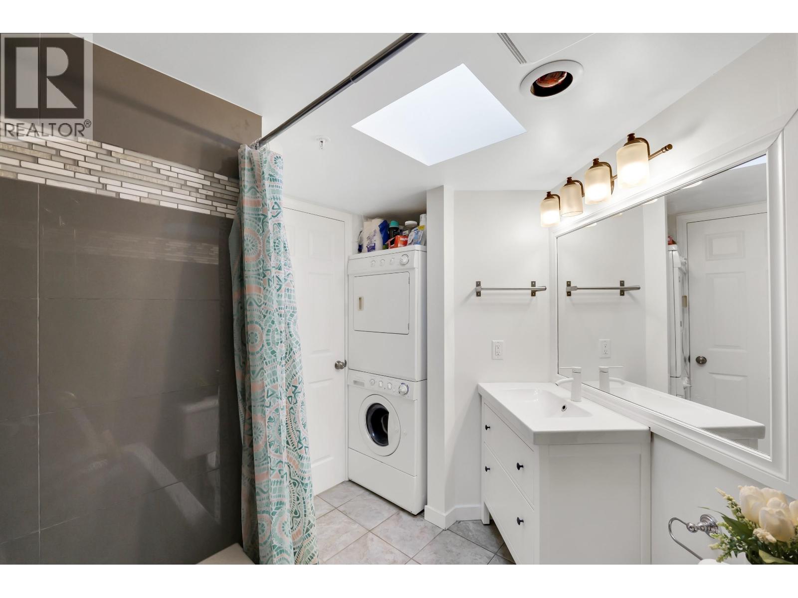 Photo of B307 40120 WILLOW CRESCENT 5