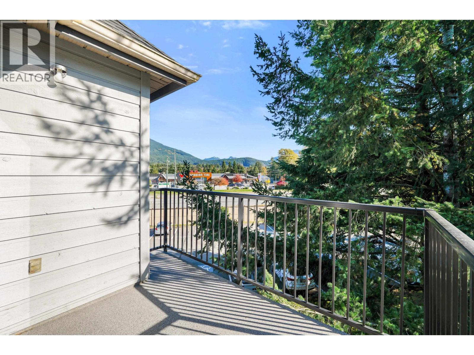 Photo of B307 40120 WILLOW CRESCENT 17