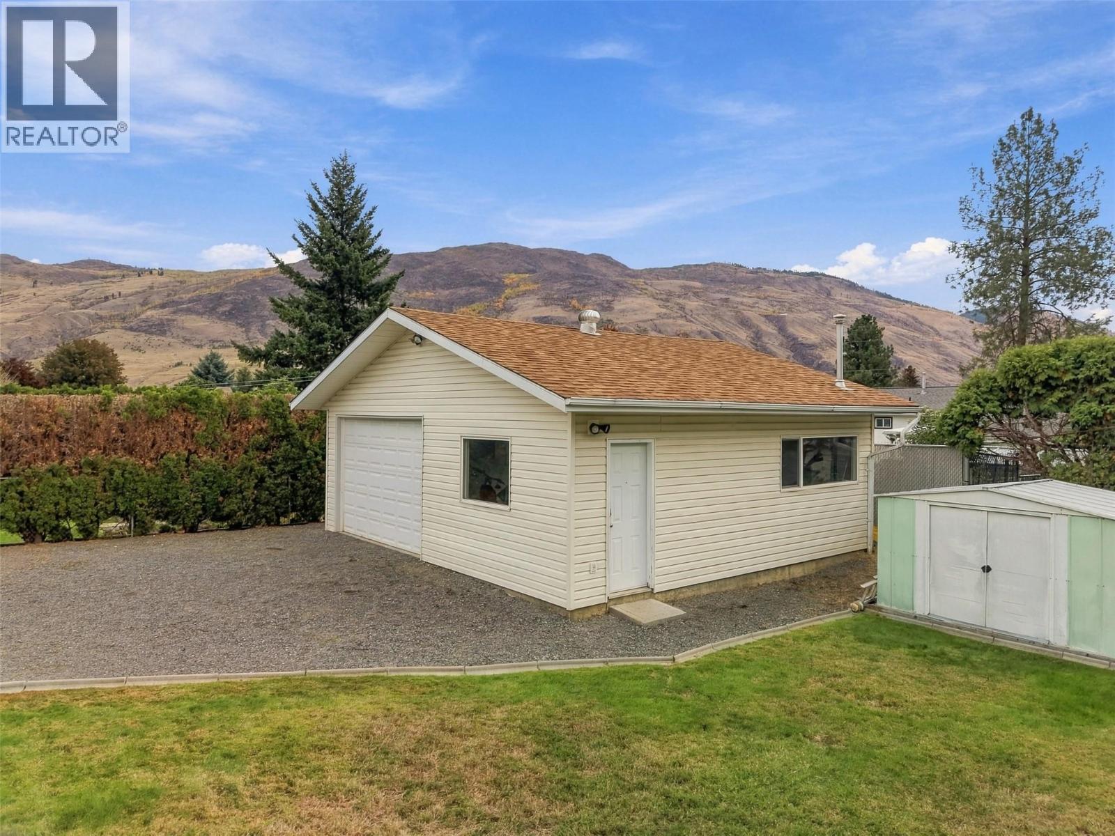 851 Sumac Place - 3