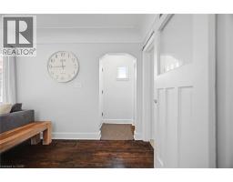 Living room - 94 Clarendon Avenue, Hamilton, ON L9A3A3 Photo 10