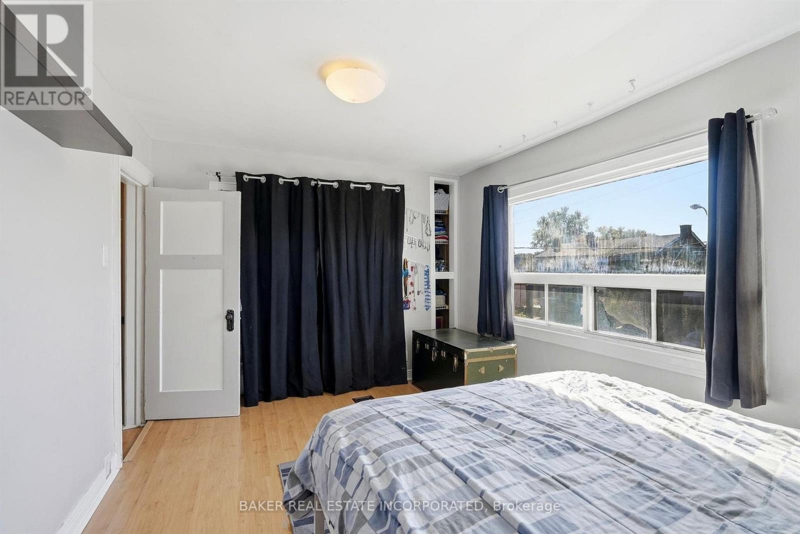 1867 Dufferin Street, Toronto, ON photo 19