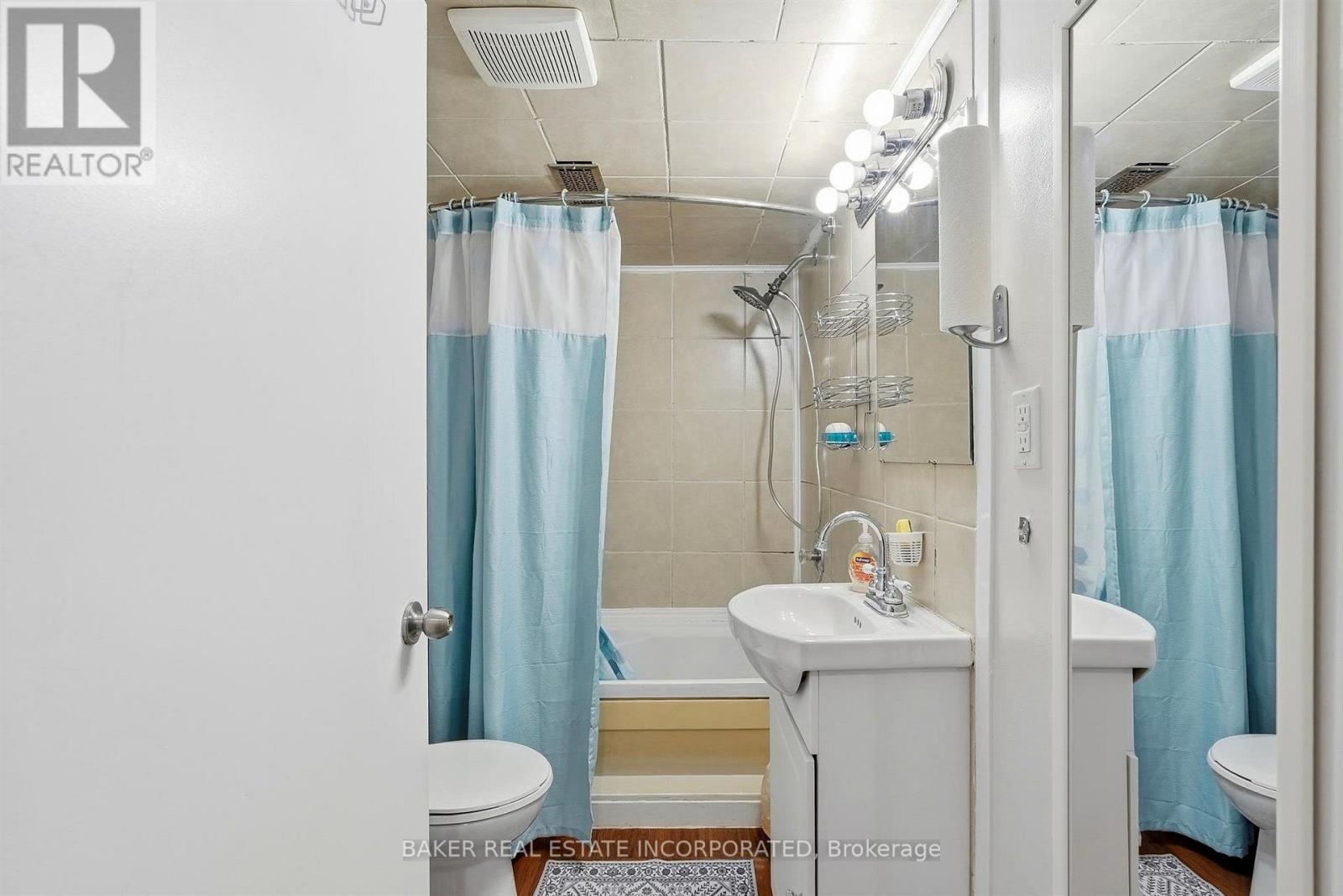 1867 Dufferin Street, Toronto, ON photo 31