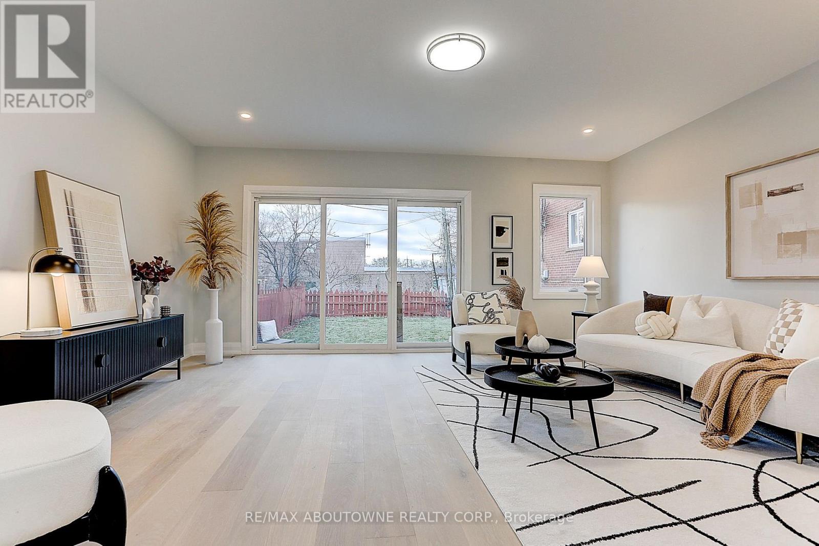 564 Dufferin Street, Toronto, ON photo 17