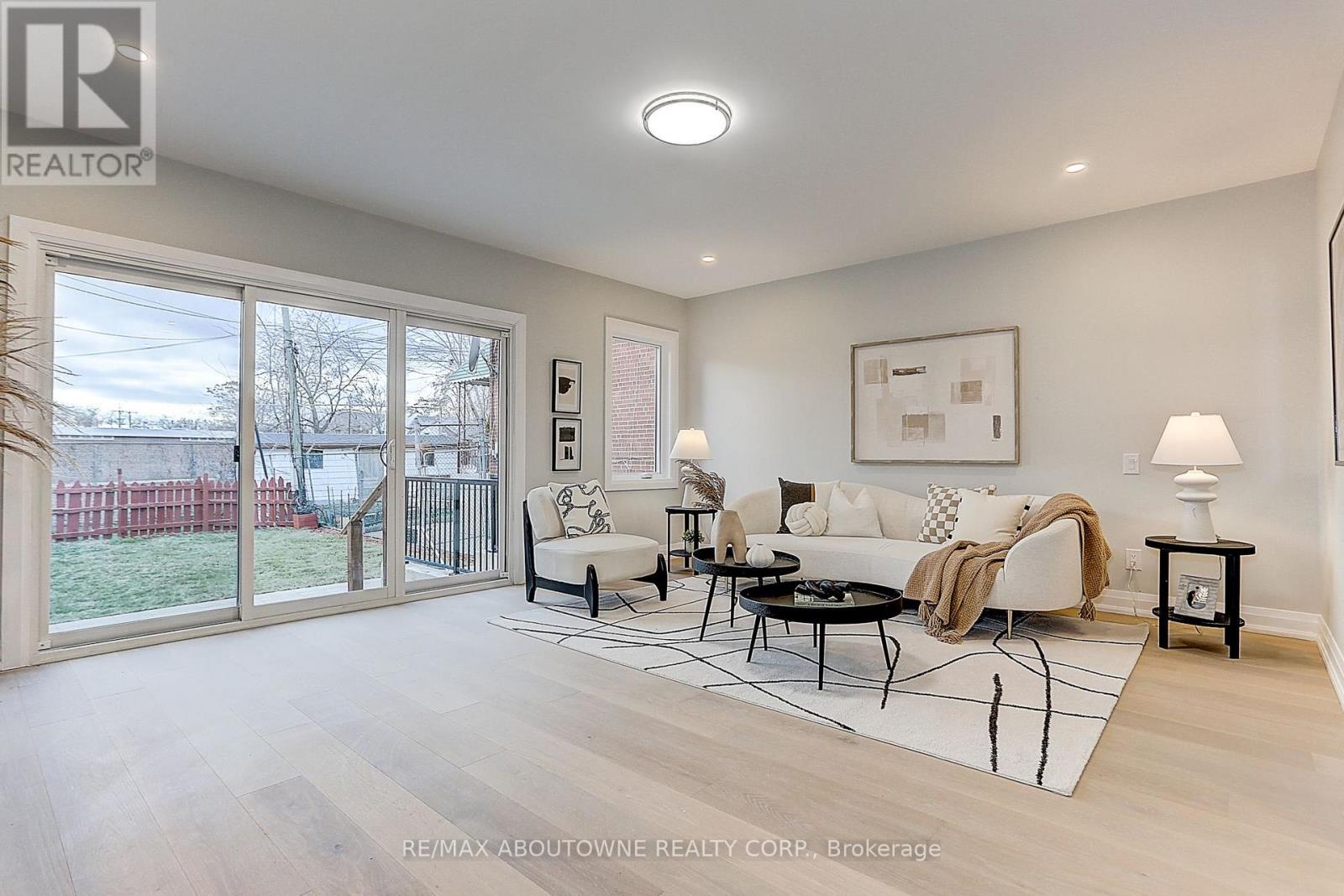 564 Dufferin Street, Toronto, ON photo 18
